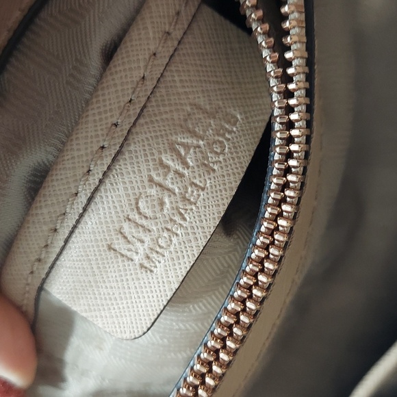 Michael Kors Purse - Picture 7 of 7